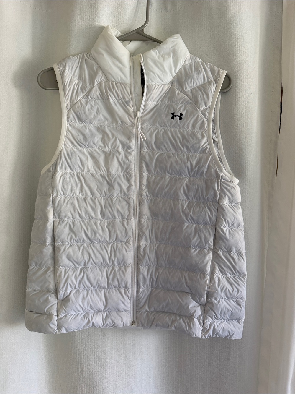 Under Armour Women's White Quilted Lightweight Puffer Vest